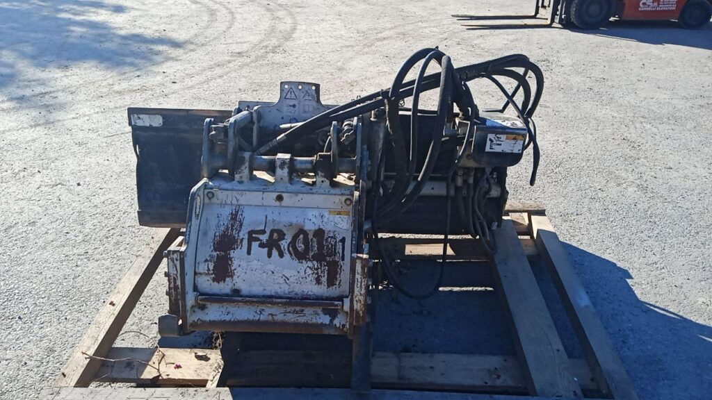 UEXFR001 – FRESA SIMEX PL4520