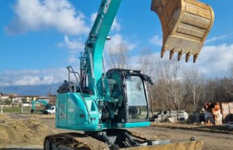 UEXE174 – ESCAVATORE KOBELCO BLADE RUNNER ED160