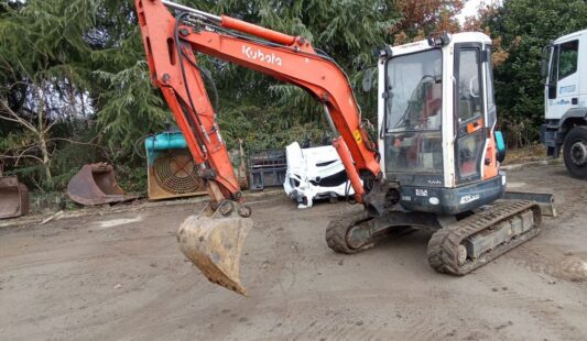 U538 -ESCAVATORE KUBOTA U35 NW