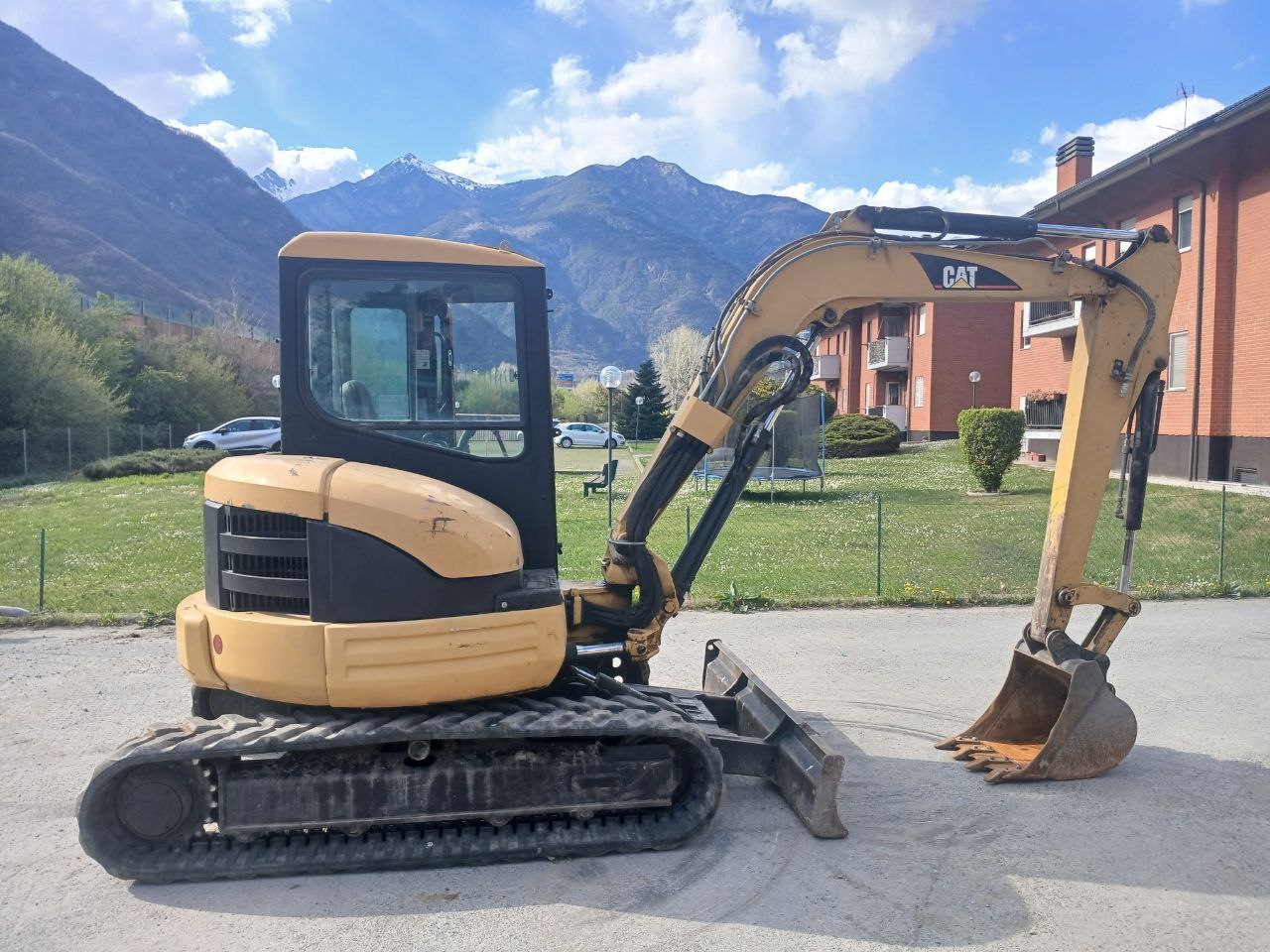 U540 CATERPILLAR 304