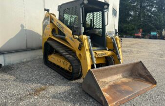 UEXP028 – PALA CINGOLATA GEHL RT210