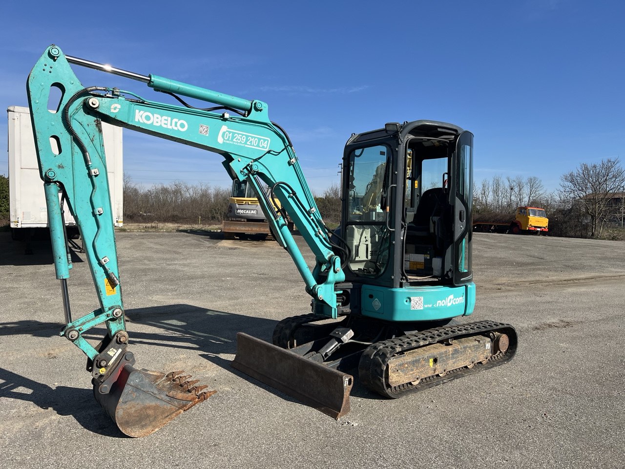 UEXE168 – Miniescavatore Kobelco mod. SK35SRX-6
