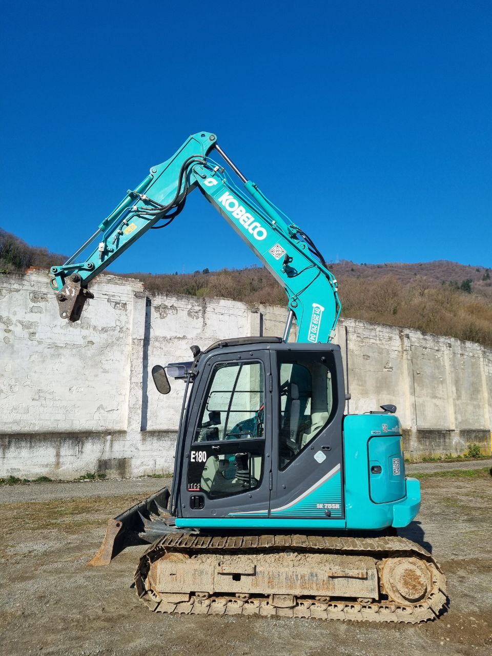 UEXE180 – SK75SR-3