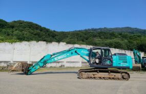 UEXE177 – Escavatore cingolato Kobelco SK210SNLC-10