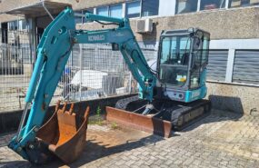 UEXE185 – Miniescavatore Kobelco mod. SK45SRX-6